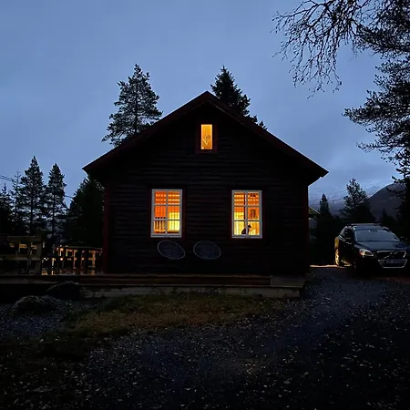 Tronstadbu- 1800s Near Geirangerfjord & Slogen Hike بيت للعطل هيليسيت