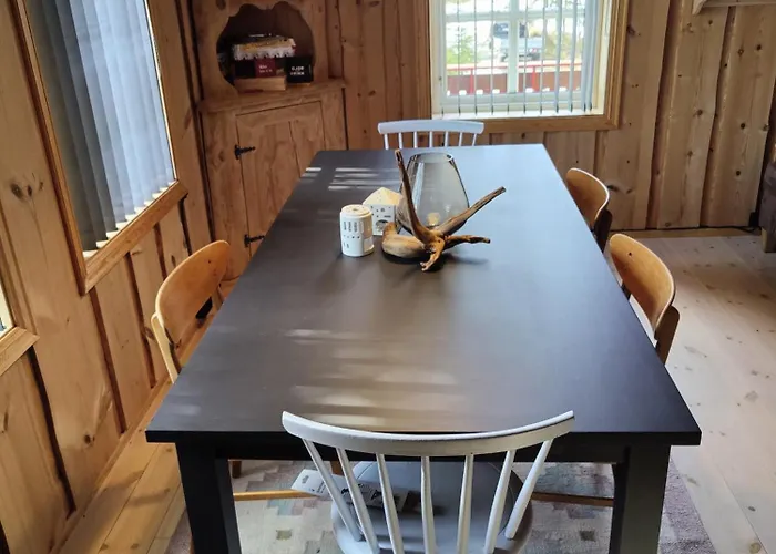 Tronstadbu- 1800s Near Geirangerfjord & Slogen Hike